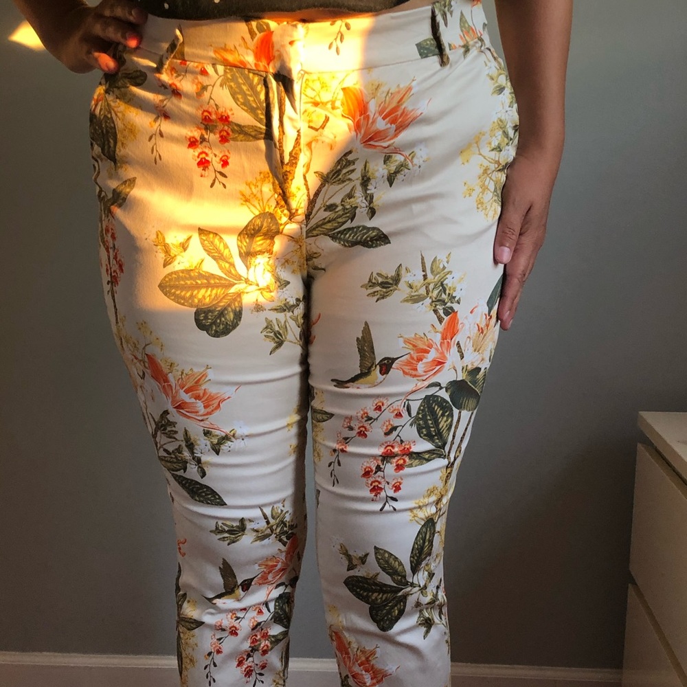 New York&Company Floral Pants